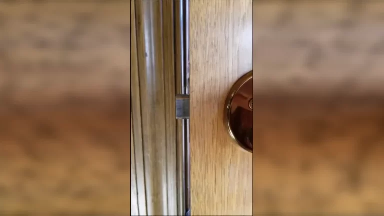 Deadbolt Doesn&rsquo;t Retract All the Way
